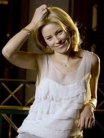 Elizabeth Banks Photos Pictures Stills Image