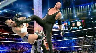 Wwe Supertar The Undertaker Fighting Wallpaper HD