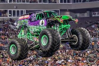 Monster Trucks Grave Digger Wallpaper