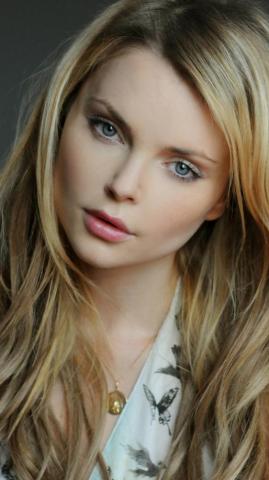 Celebrity Izabella Miko