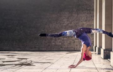 Wallpaper Grace Twine Stretching Gymnast Quincy Azzario Image