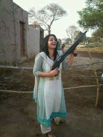 Pakistani Desi Girls HD Wallpaper