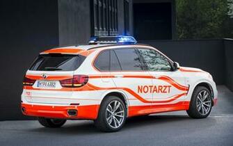 Paramedic Wallpaper X5 Xdrive30d Car