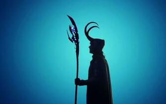 Loki Tom Hiddleston The Avengers Movie Blue Background Laufeyson