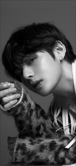 Tae Hyung Desktop Wallpaper On