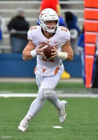 Quarterback Sam Ehlinger Of The Texas Longhorns Looks To Pass
