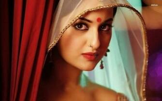 Sonakshi Sinha Rare Beautiful HD Wallpaper Collection Facts N