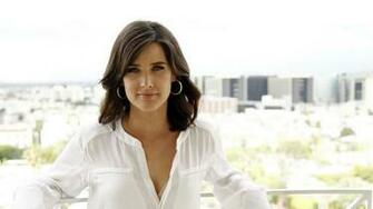 Cobie Smulders HD Wallpaper