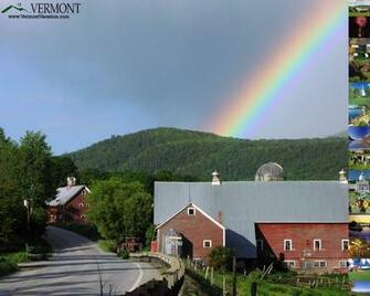 Vermont Seasonal Wallpaper