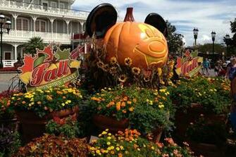 Disney Musings Welcome Autumn Downtown Desktop
