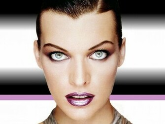 Hot Bio Celebrity Pictures Milla Jovovich Wallpaper
