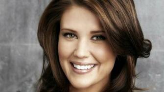 Sarah Lancaster Closeup Desktop Pc And Mac Wallpaper