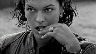 Wallpaper HD Milla Jovovich Galleries