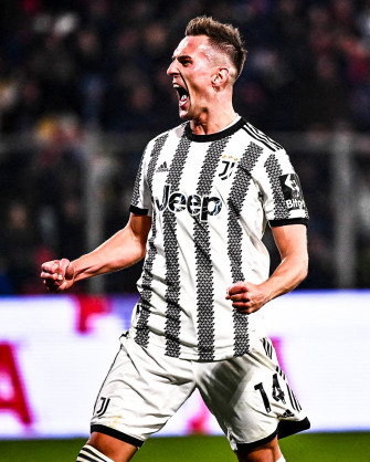 B R Football On Arkadiusz Milik S 91st Minute Kick