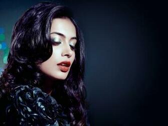 Sarah Jane Dias Hot HD Wallpaper Unique