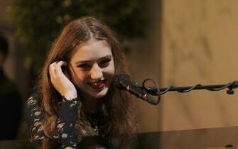 Birdy Wallpaper Background