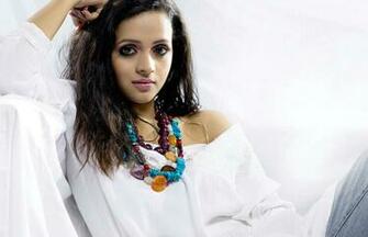 Bhavana HD Pc Wallpaper Shriya Saran Trisha