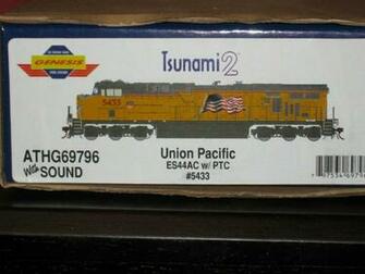 Athearn Athg69745 Ho Es44ac Union Pacific W Ptc Locomotive