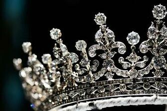 Crowns Wallpaper Gallery