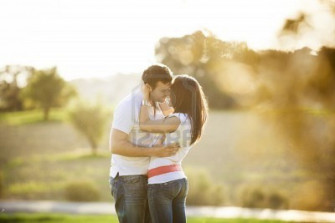 Couple Love Wallpaper