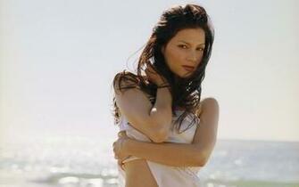 Natassia Malthe Wallpaper Background