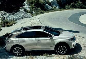 Ds Crossback E Tense Wallpaper