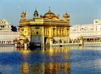 World Wondering Pre The Golden Temple
