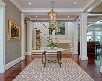 Crown Wallpaper Home Design Ideas Pictures Remodel And Decor