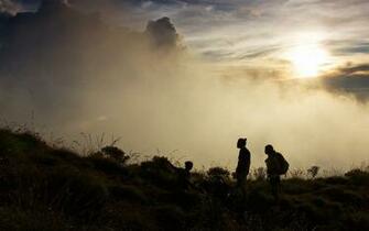 Wallpaper Gunung Rinjani Pictures