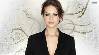 Lyndsy Fonseca Wallpaper High Resolution And Quality