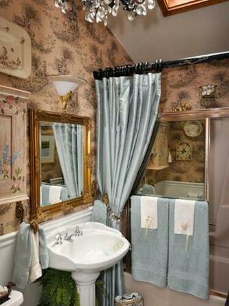 Sports Tan And Black Toile Wallpaper A White Checkered