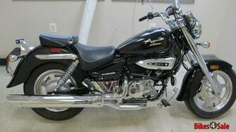 Hyosung Aquila Reed Stares Come Standard