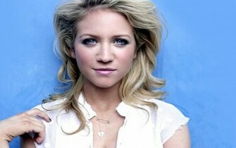 Brittany Snow Wallpaper