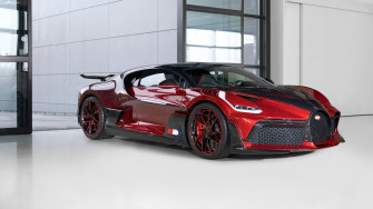 Bugatti Divo Lady Bug 4k 8k Wallpaper HD Car
