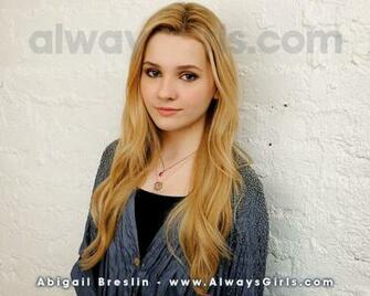 Abigail Breslin Wallpaper
