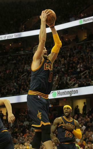 Kevin Love Cavs Vs Warriors Feb Cleveland