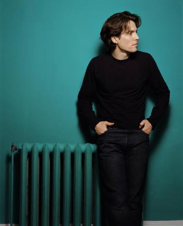 Hugh Grant Photo Of Pics Wallpaper Theplace2