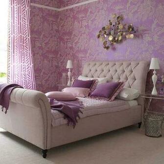 The Exotic Floral Wallpaper Is Star In This Living Room Perfectly