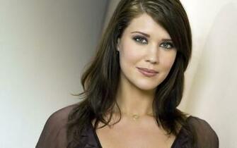 Sarah Lancaster Wallpaper
