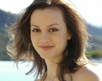 Leighton Wallpaper Meester