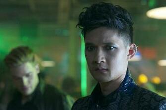 Magnus Bane Shadowhunters Tv Show Wallpaper