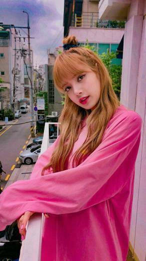 Blackpink Blink Lisa Wallpaper Lalisa In