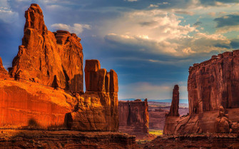 Explore The Beauty Of Nature In Cool Places Around World Wallpaper