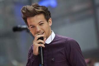 Louis Tomlinson Singer Widescreen Wallpaper