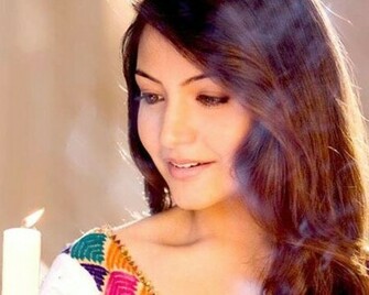 Anushka Bollywood Stars Wallpaper