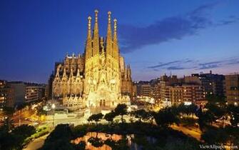 Barcelona Spain At Night Wallpaper High Resolution