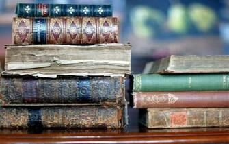 Vintage Books Wallpaper