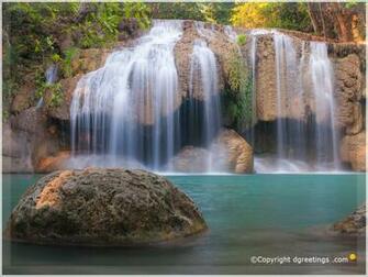 Moving Waterfall Wallpaper