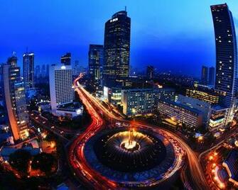 Jakarta Wallpaper P81r5u7 Mb Wallpaperexpert