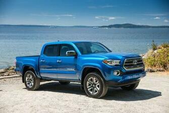 Toyota Tacoma Limited Doublecab Pickup Wallpaper
